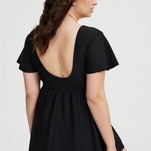 NWT Torrid Deep Black Flutter Sleeve Wireless Swim Dress Size 3